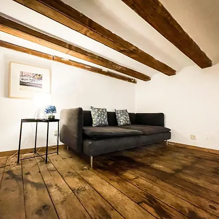 By Born Hostel Barcelona